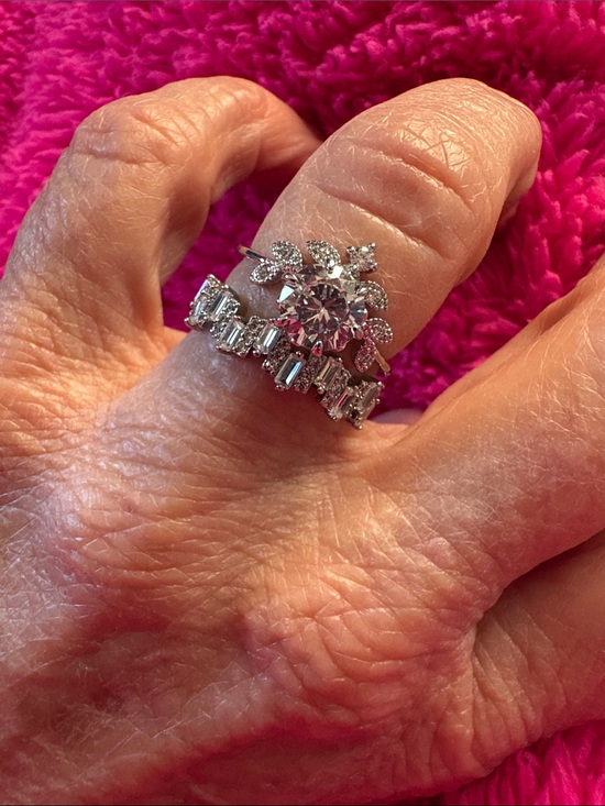 Charmed Aroma Jewelry - Silver Rings with white Cubic Zirconia stones. Both fit well together
So Pretty!